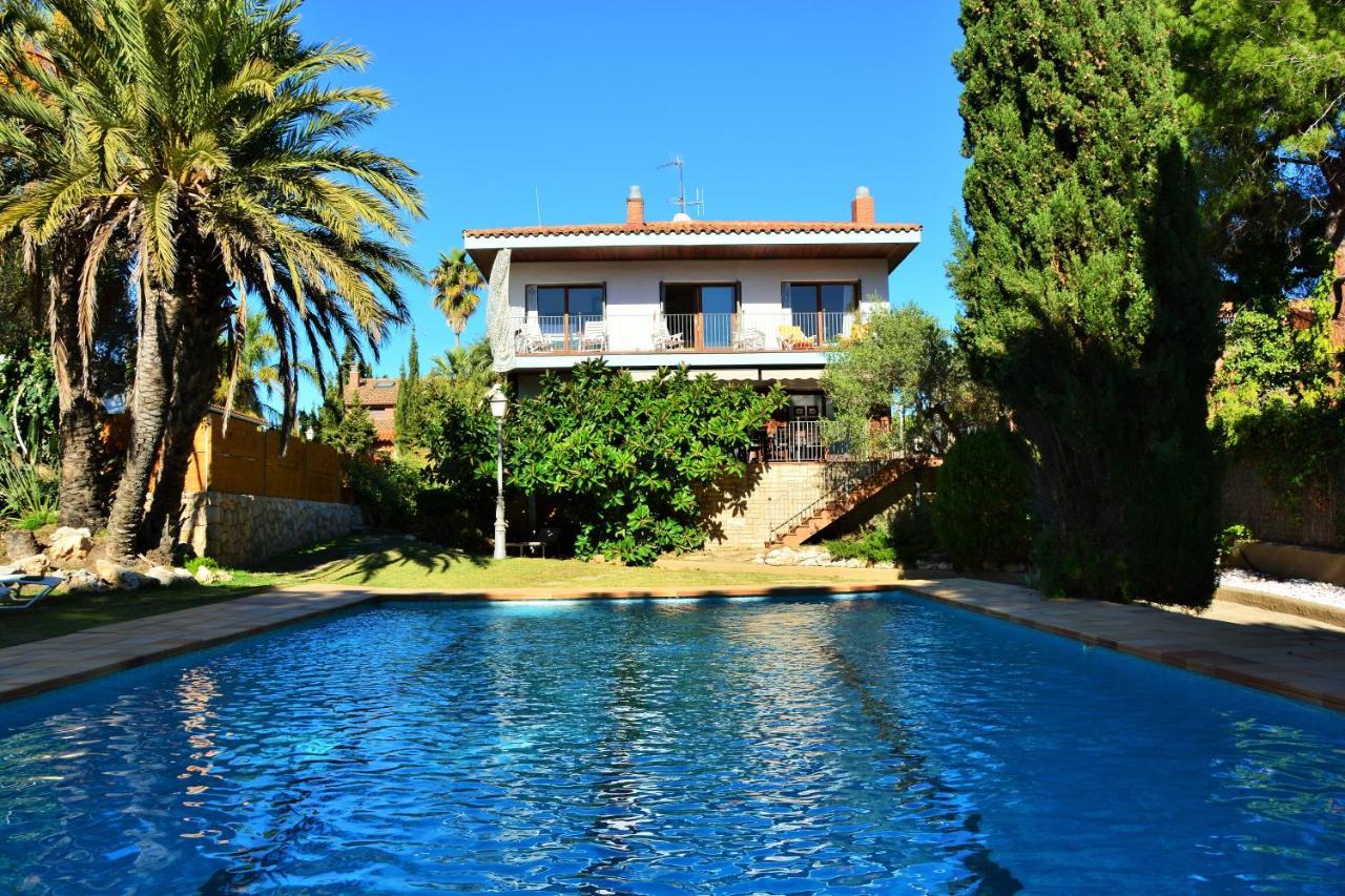 Villa Sitges El Ranch Amaizing Outdoor Areas Beaches At 5 Minutes Walk Sitges At 15 Min Drive Ac Pool Jacuzzi & Garden Xxl Calafell Exterior foto
