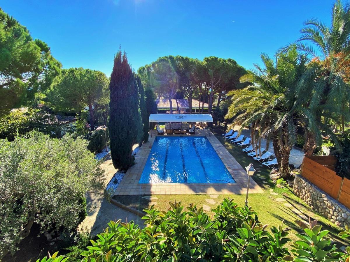 Villa Sitges El Ranch Amaizing Outdoor Areas Beaches At 5 Minutes Walk Sitges At 15 Min Drive Ac Pool Jacuzzi & Garden Xxl Calafell Exterior foto